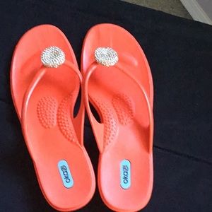 Sandals. Rubber oka b
